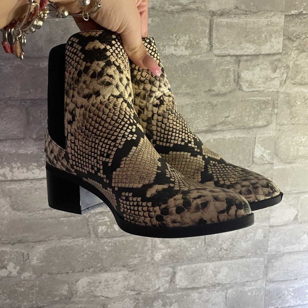 Call Spring Booties - Picture 2 of 3